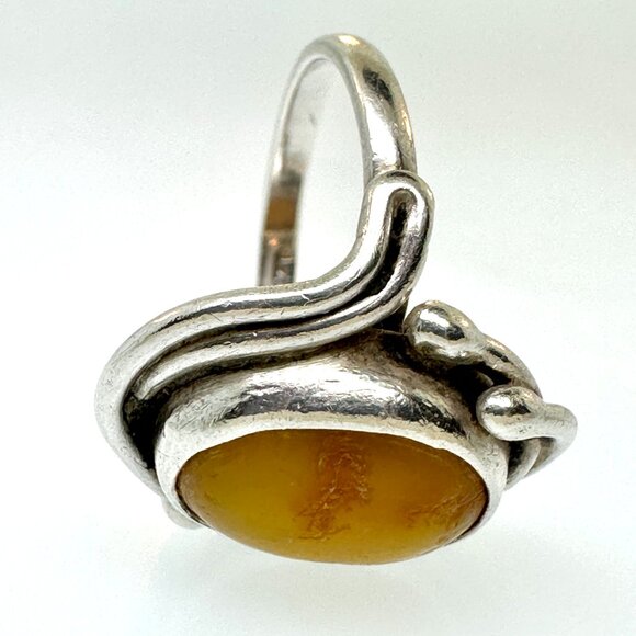 925 Sterling Silver Butterscotch Amber Ring size 6.5- Great Condition - Picture 7 of 9